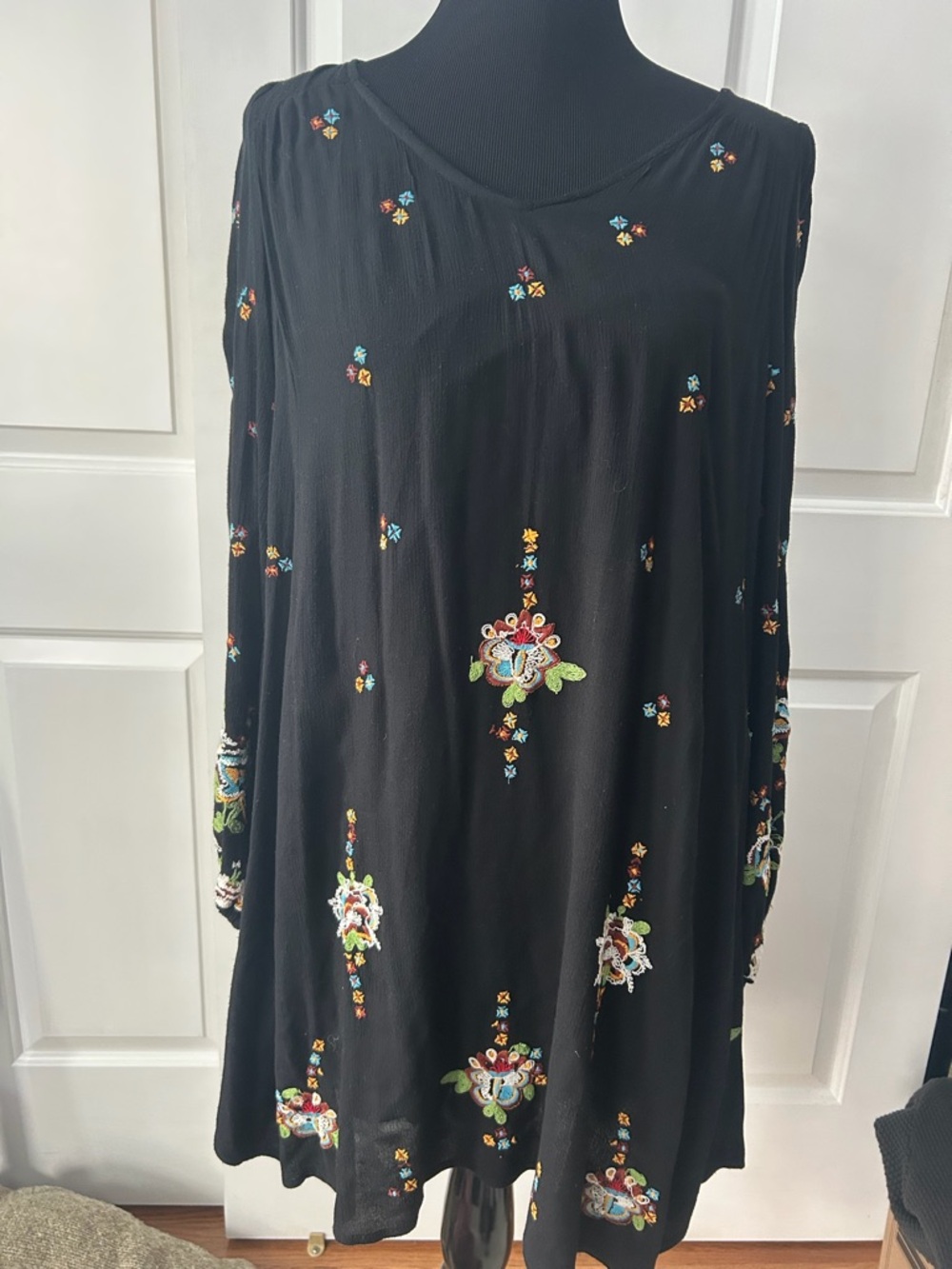 Free People Black Long-Sleeve Embroidered Swing Dress XS